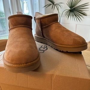 Ugg ultra mini size 9 chestnut